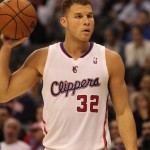 Blake_Griffin_with_ball_20131118_Clippers_v_Grizzles